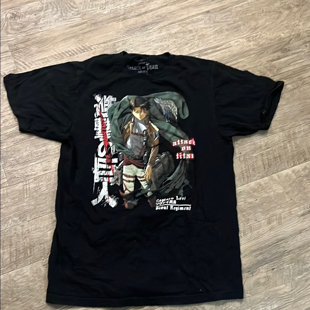 Men’s Attack on Titan anime tee